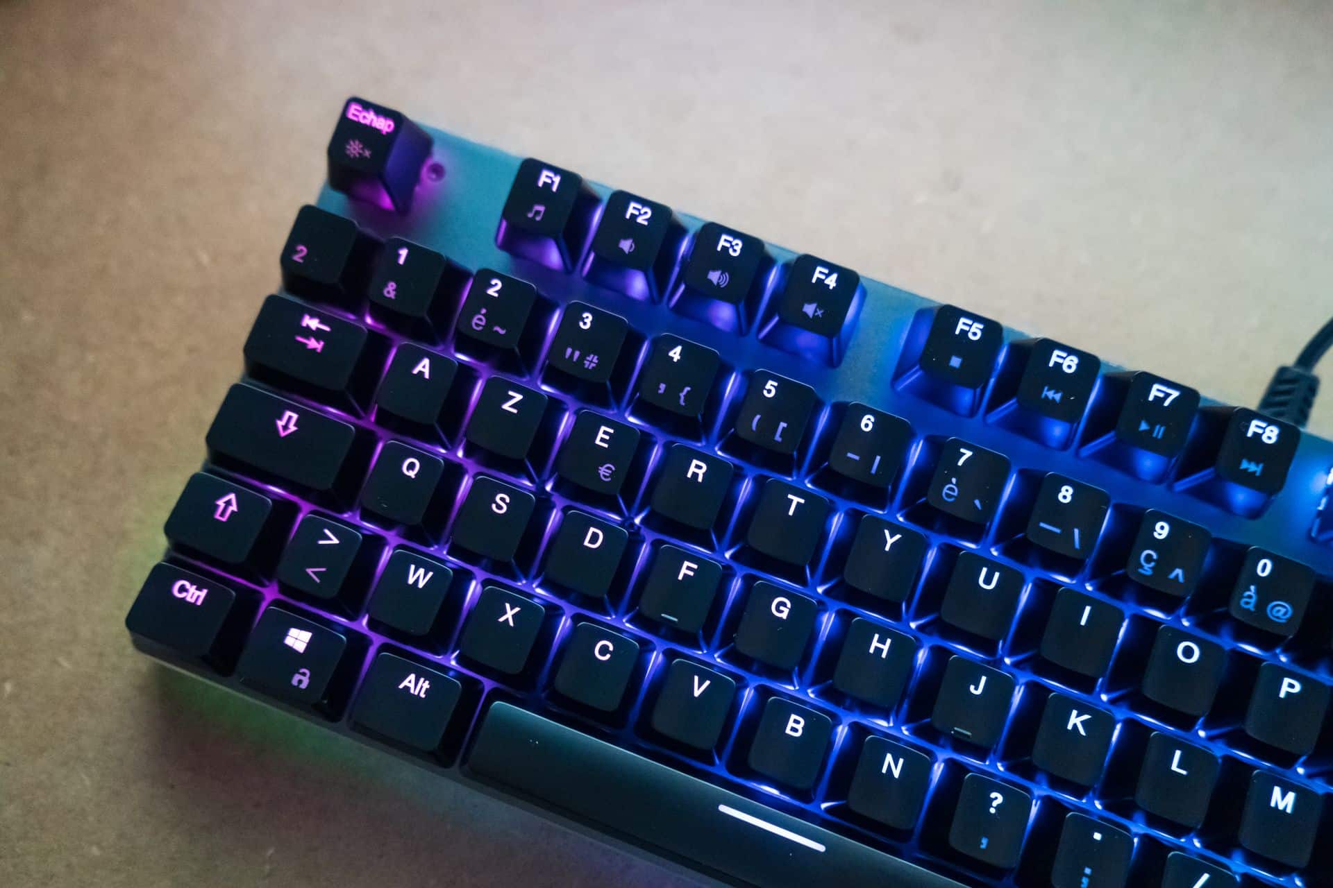 Test du clavier gaming rétroéclairé AUKEY KM-G12 : performant et pas cher !