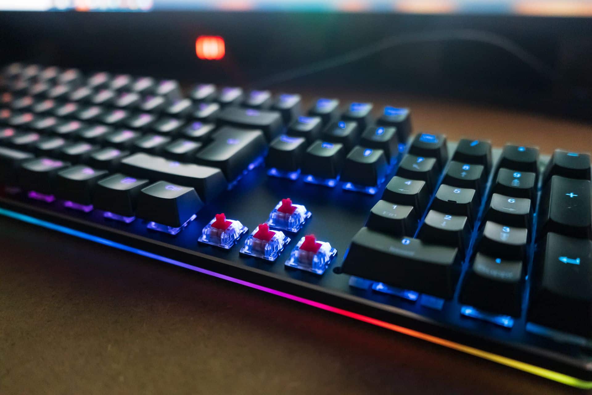 Aukey KM-G12 - Ce clavier gamer pas cher mécanique rgb à 55€ fait beaucoup  de bruit (satisfaisant) ! 